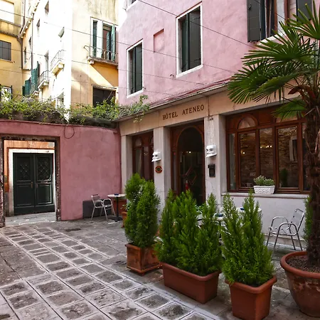 Ateneo Hotel 3*