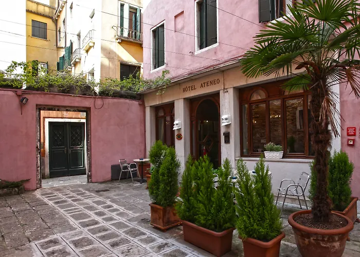 Ateneo Hotel 3*