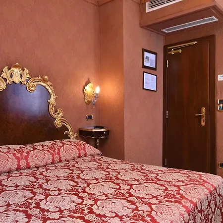 Ateneo Hotel 3*