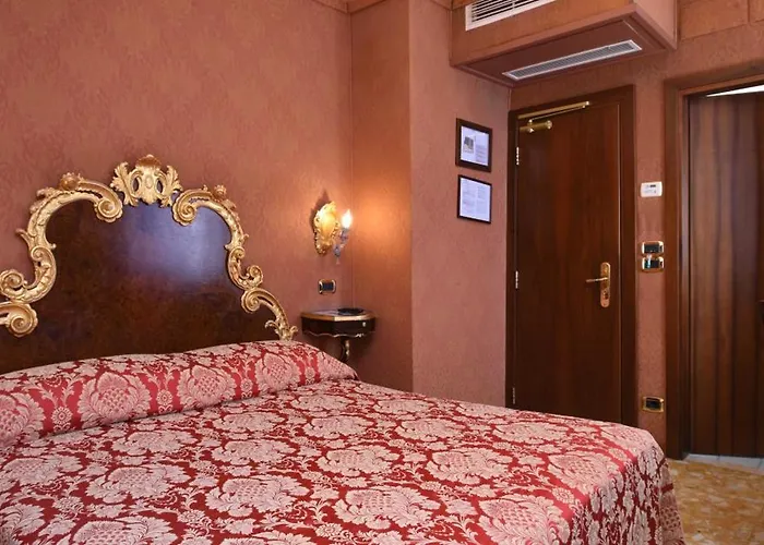 アテネオ ホテル 3*