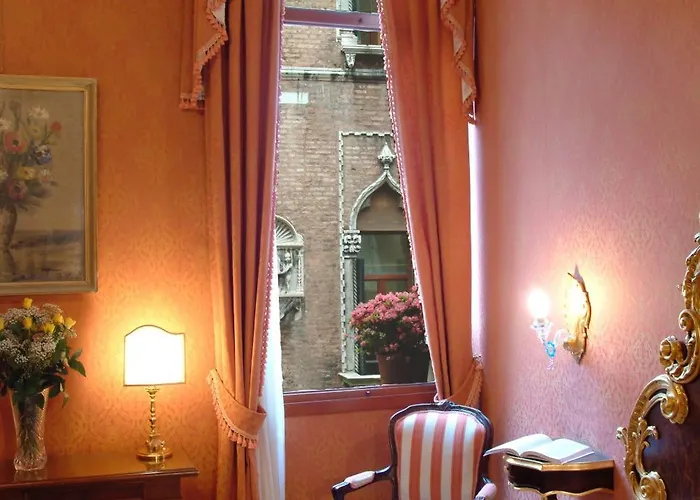 Hotel Ateneo 3*