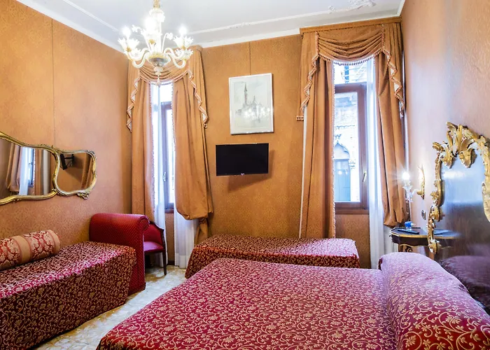 Hotel Ateneo 3*